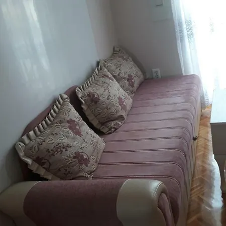 Apartman Ammar דירה